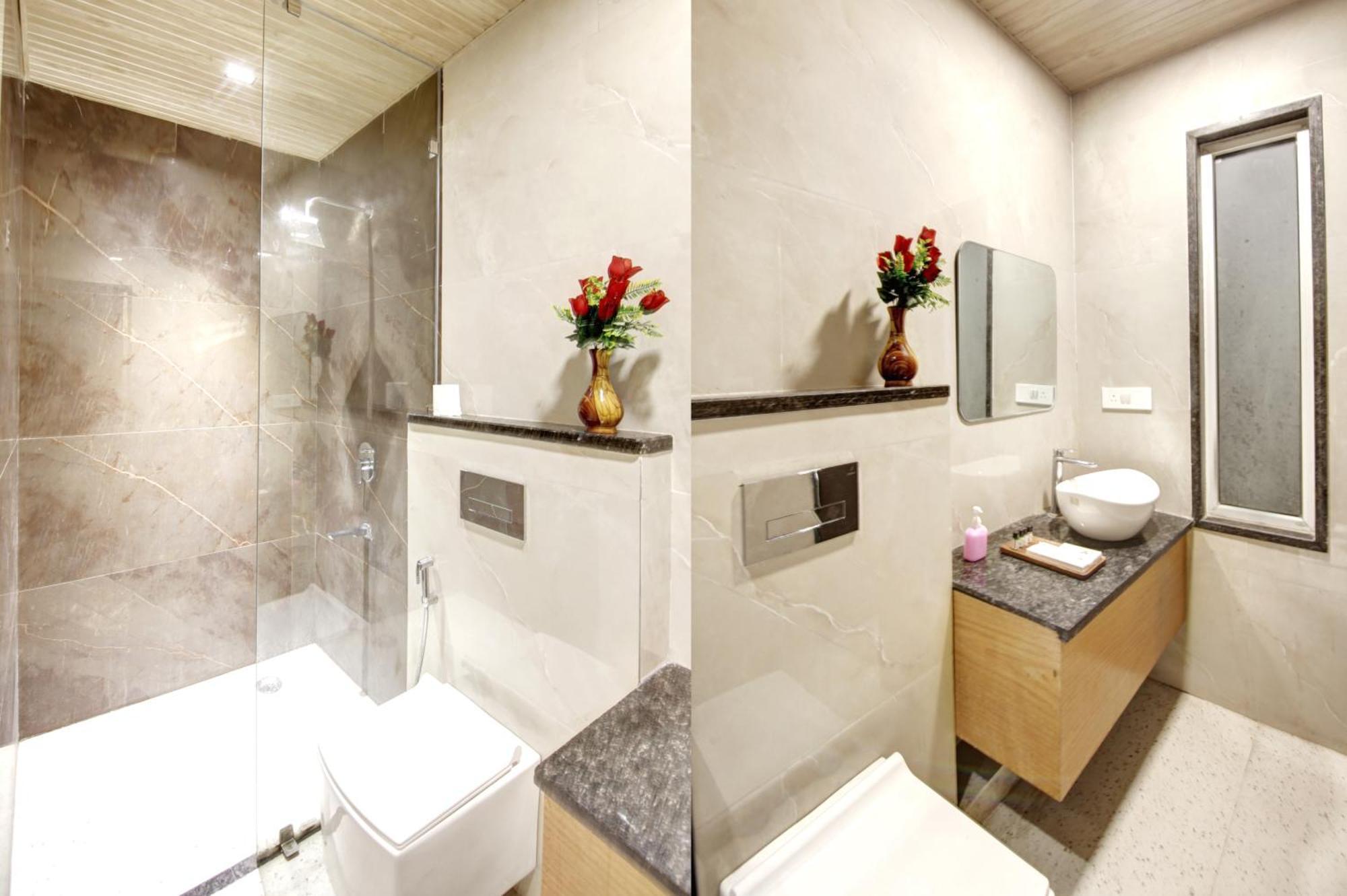 Hotel Applewood Grand Delhi Airport