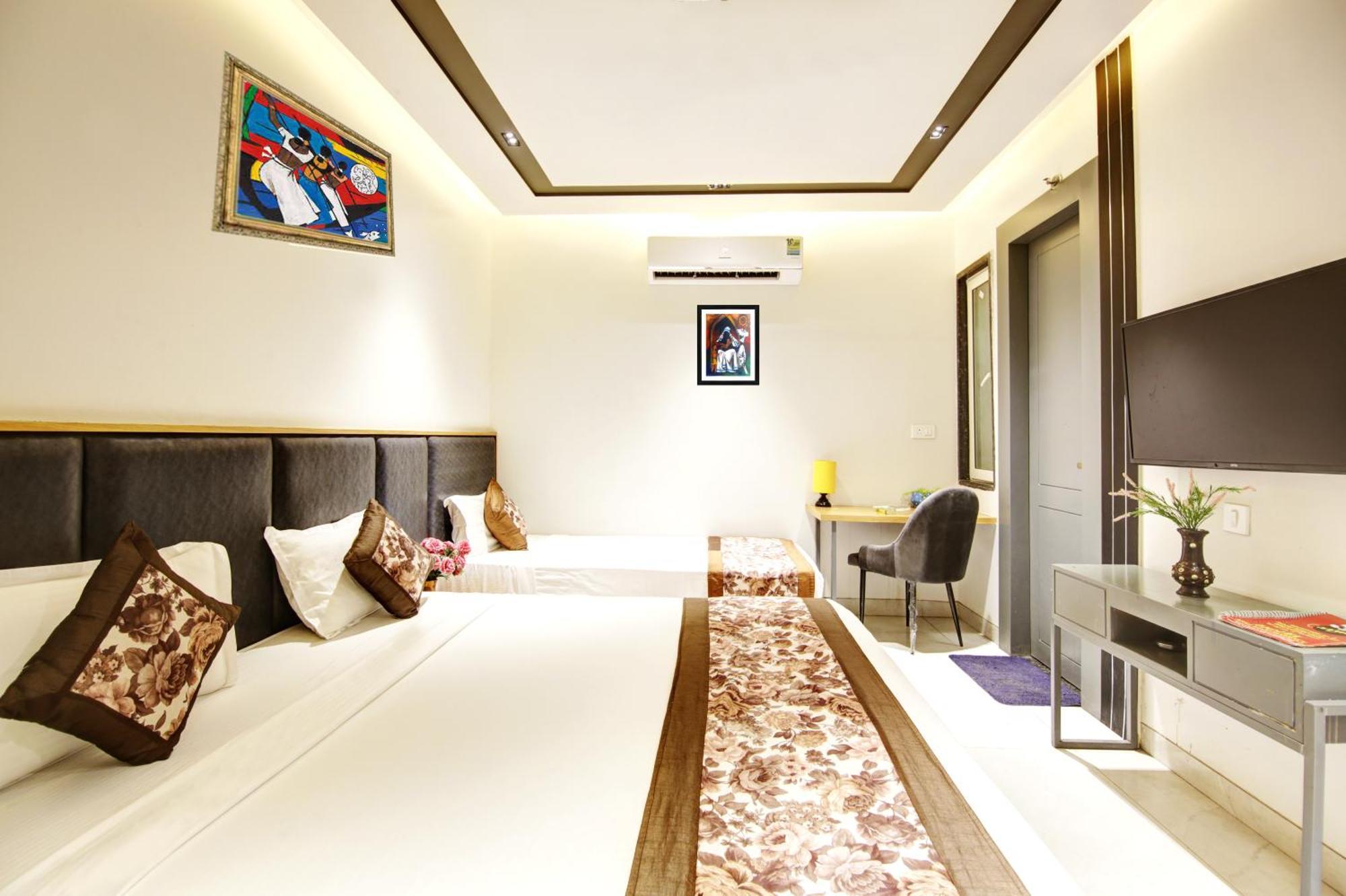 Hotel Applewood Grand Delhi Airport New Delhi