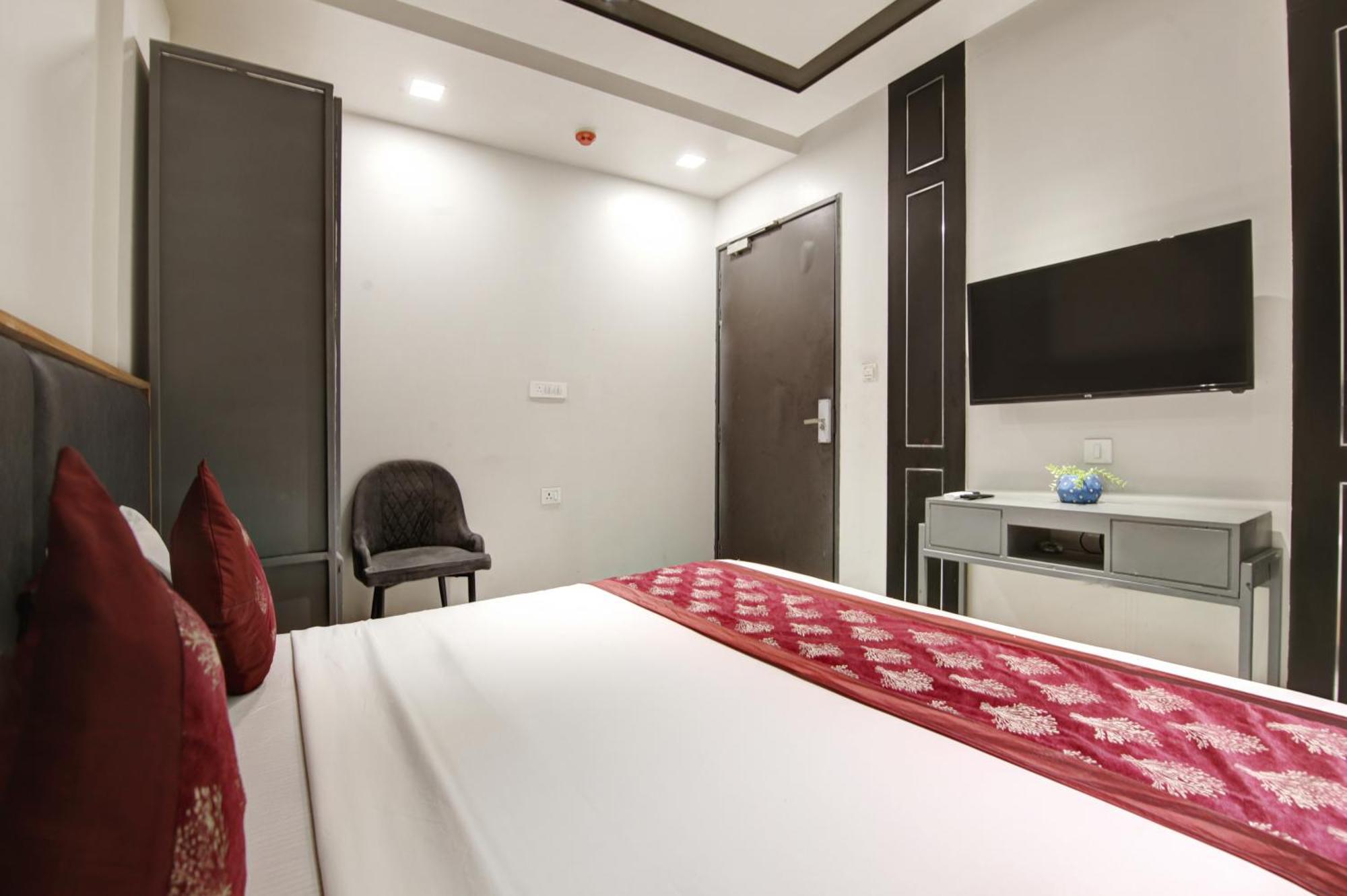 Applewood Grand Delhi Airport New Delhi